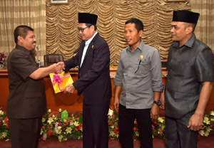 Bupati Sampaikan Nota Keuangan